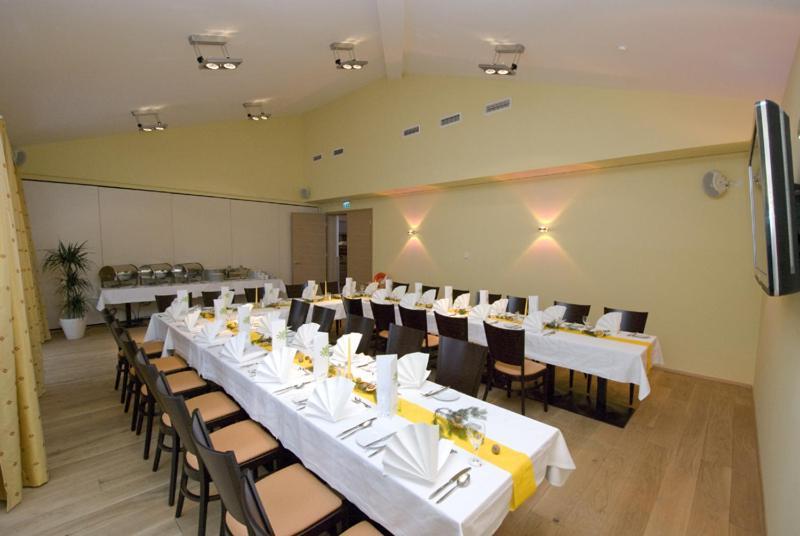 Restaurant Waldmeisterei Gera Eksteriør billede