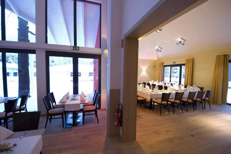 Restaurant Waldmeisterei Gera Eksteriør billede